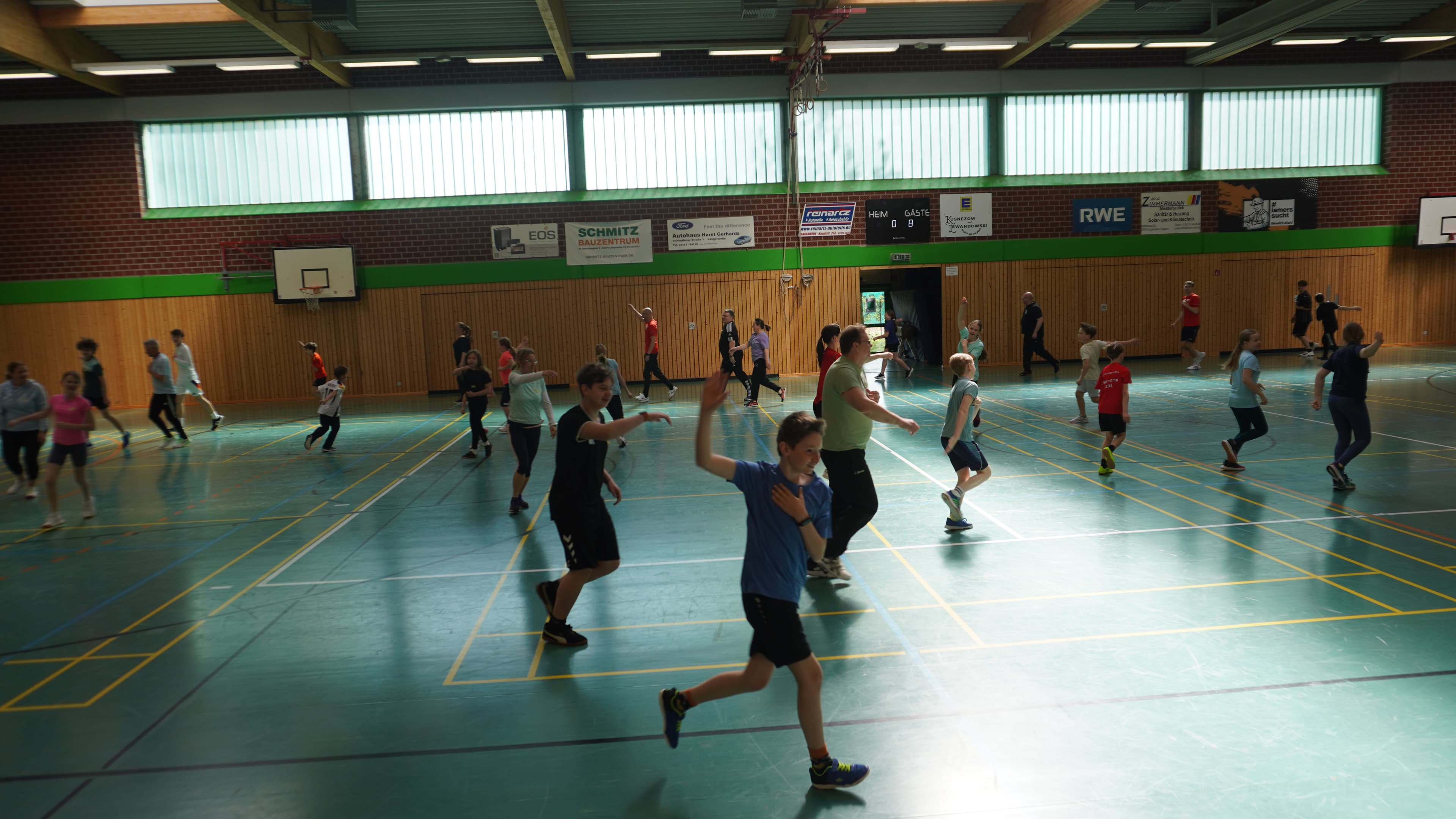 Badminton Familientag – articles/1779461945411-8dba8b6c-c220-4643-9692-a0ecb09de4eb.jpg